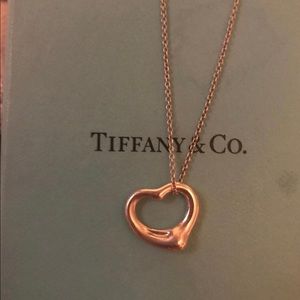Tiffany & Co. Elsa Heart pendant & chain